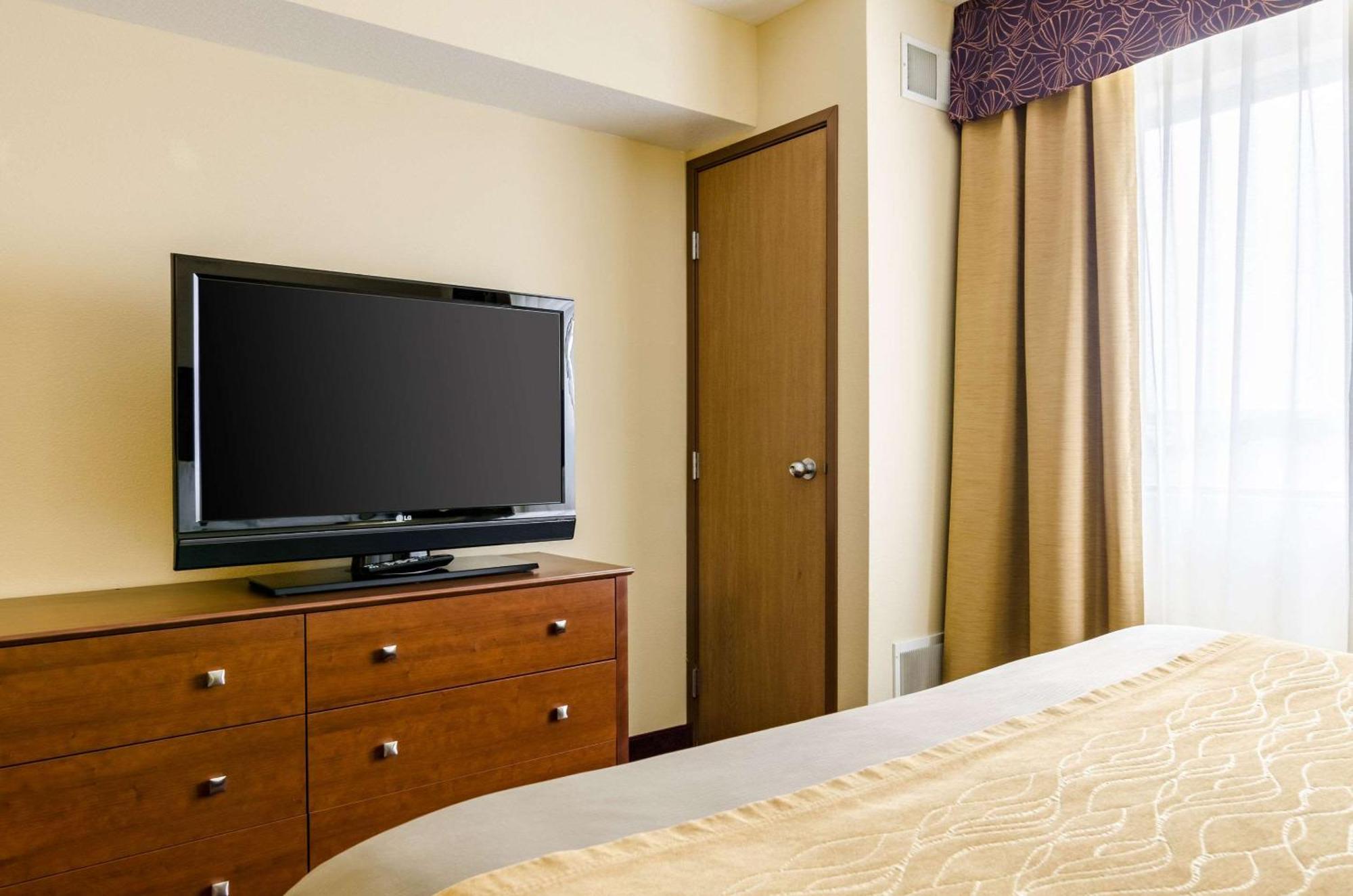Comfort Inn Colby Dış mekan fotoğraf
