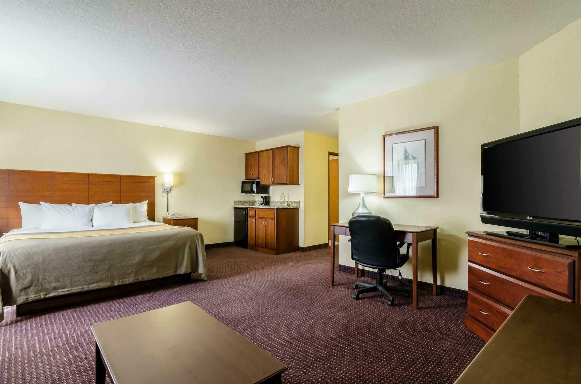 Comfort Inn Colby Dış mekan fotoğraf